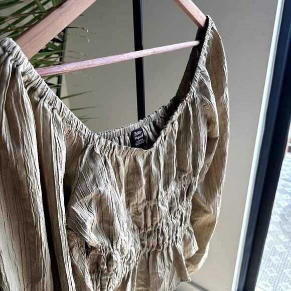 Off the Shoulder Long Sleeve Beige Peasant Top XL Smocked Boho Cottagecore - Picture 3 of 9